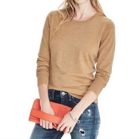 Banana Republic 100% Merino Wool Sweater Women's S Cream Casual Minimalist - Picture 2 of 9